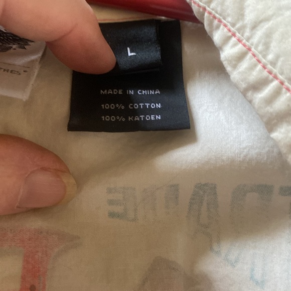 3/$15. Harley Davidson shirt with emblem on the back size L - Picture 7 of 9